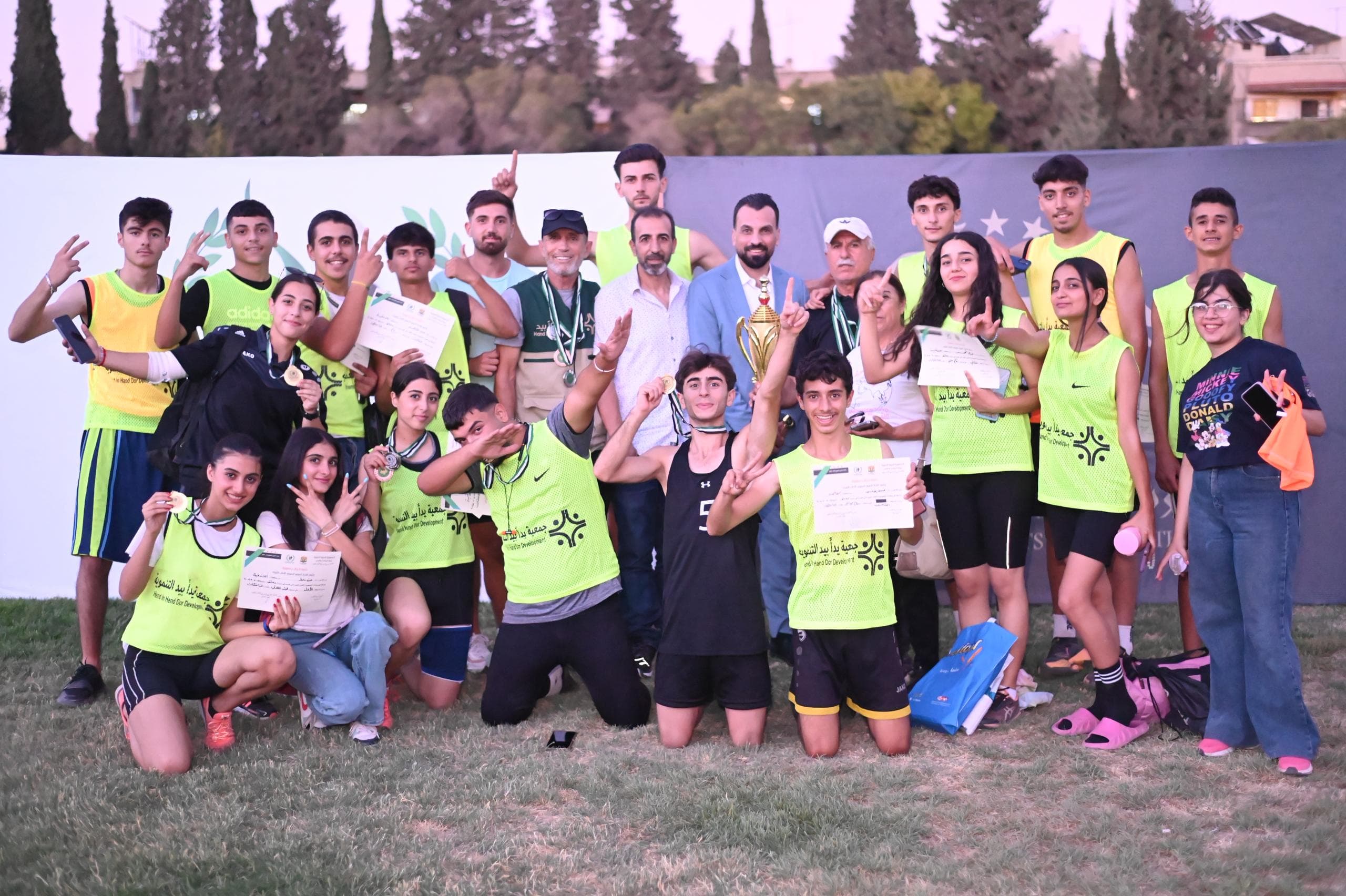 جمعية "يداً بيد" ترعى أبطال اللاذقية في ألعاب القوى